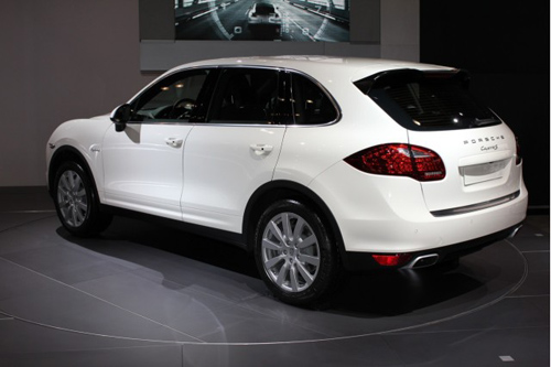 cayenne-hybrid-autoshow