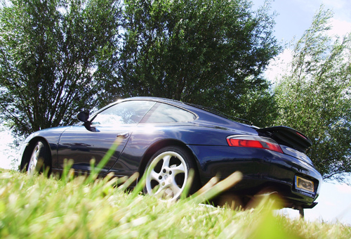996