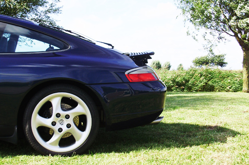996