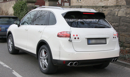 2011-cayenne-white