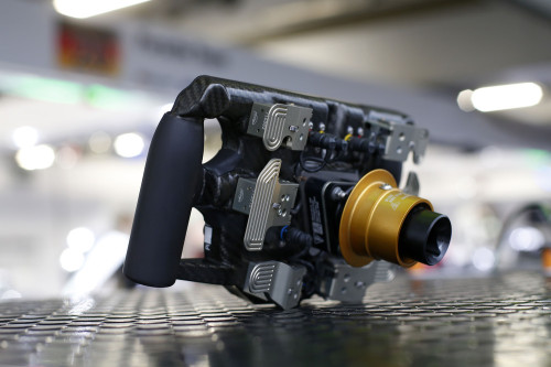 04_Porsche_stuur_919_Hybrid_jpg